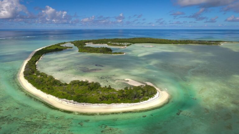 COASTAL KAYAK (SEYCHELLES) coastal kayak seychelles 768x432